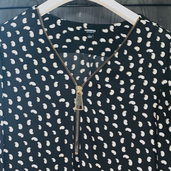 Premise Studio shirt! - Picture 3 of 7